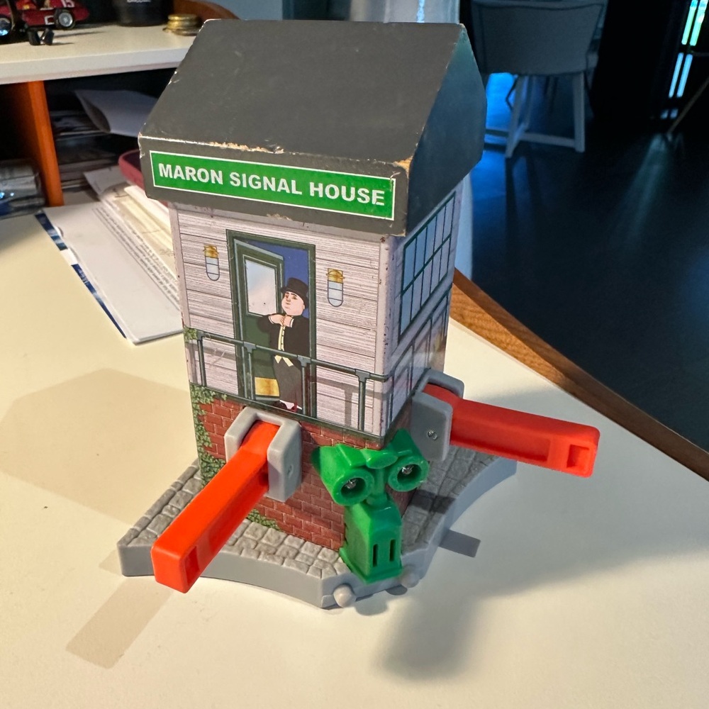 Thomas and Friends Maron Signal House